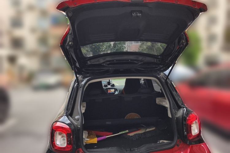 Used smart forfour 2016 0.9T 66 kW Pioneer Edition Trunk