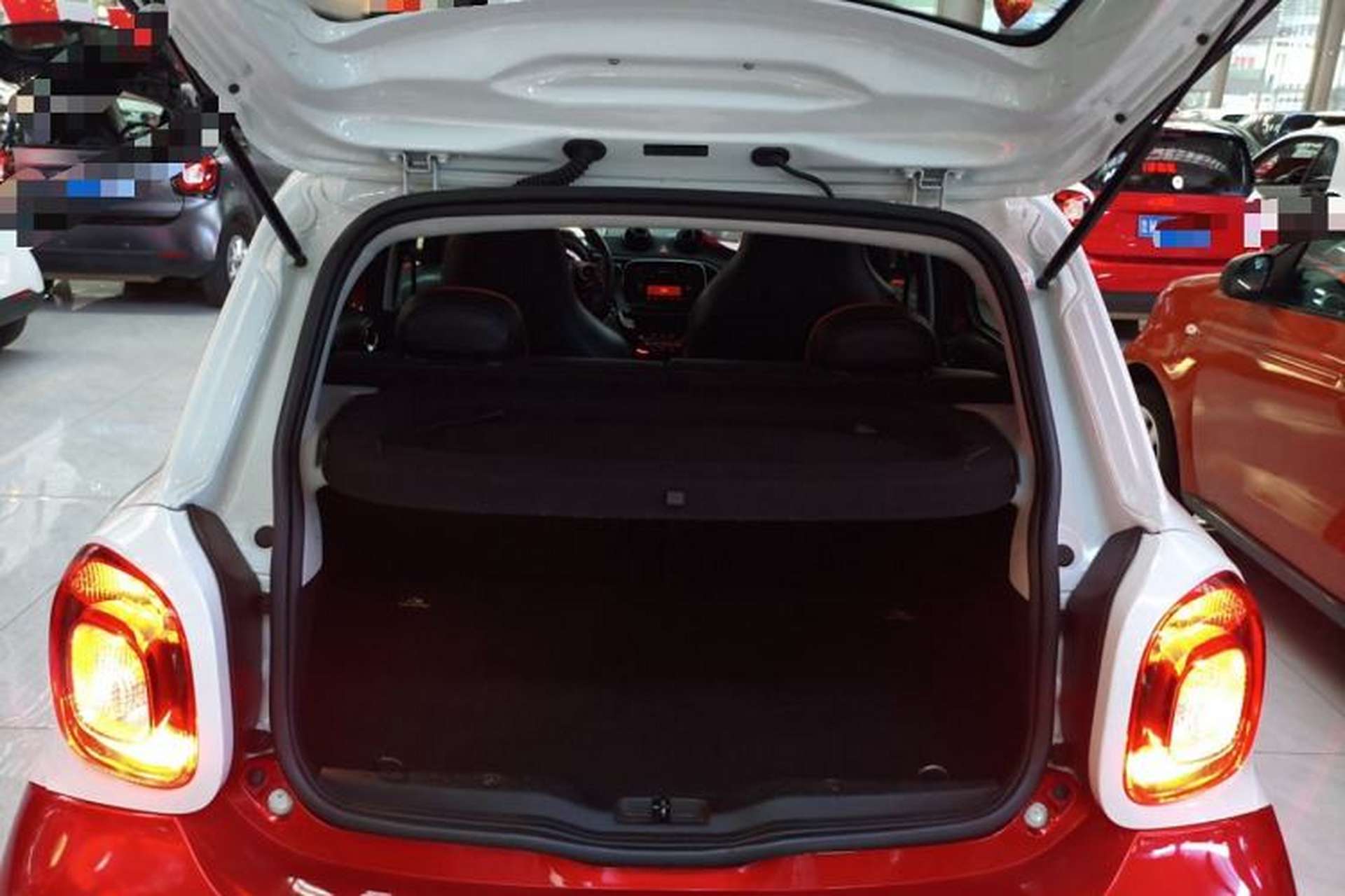 Used smart forfour 2016 1.0L 52 kW Passion Edition Trunk