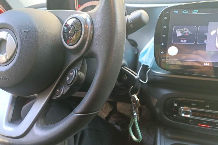Used smart forfour 2016 1.0L 52 kW Passion Edition Vehicle Key