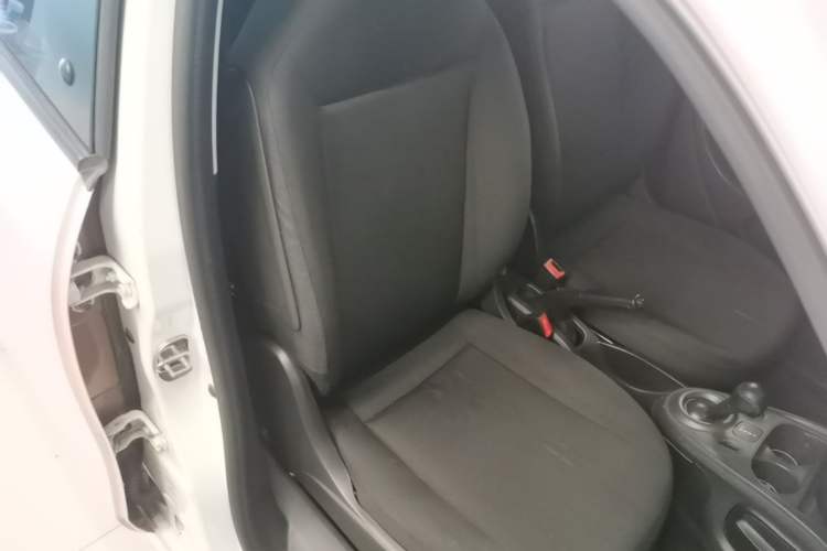 Used smart forfour 2016 1.0L 52 kW Dynamic Edition Right Front Seat