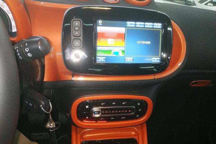 Used smart forfour 2016 0.9T 66 kW Pioneer Edition Audio And AC Panel