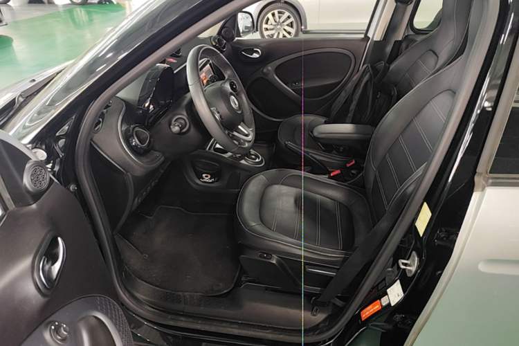 Used smart forfour 2016 0.9T 66 kW Pioneer Edition Driver Seat