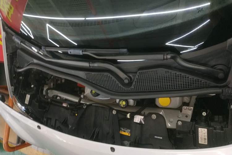Used smart forfour 2016 0.9T 66 kW Pioneer Edition Engine Bay
