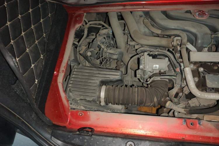 Used smart forfour 2016 1.0L 52 kW Passion Edition Engine Bay Right