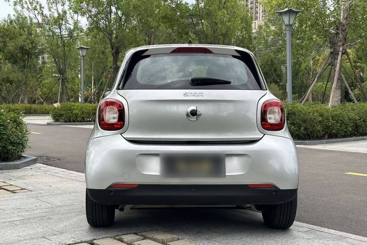 Used smart forfour 2016 0.9T 66 kW Pioneer Edition Exterior 3