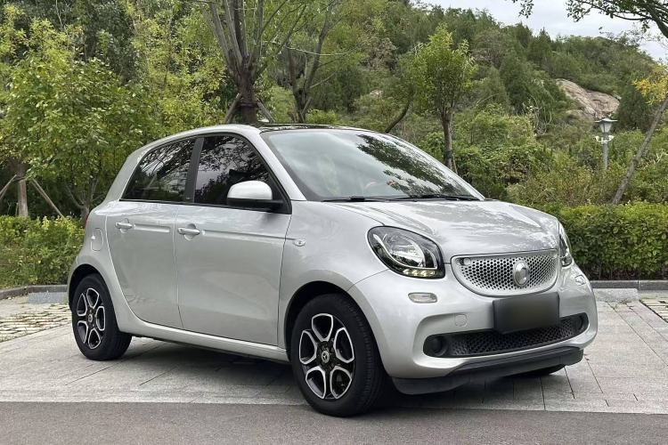 Used smart forfour 2016 0.9T 66 kW Pioneer Edition Exterior 7