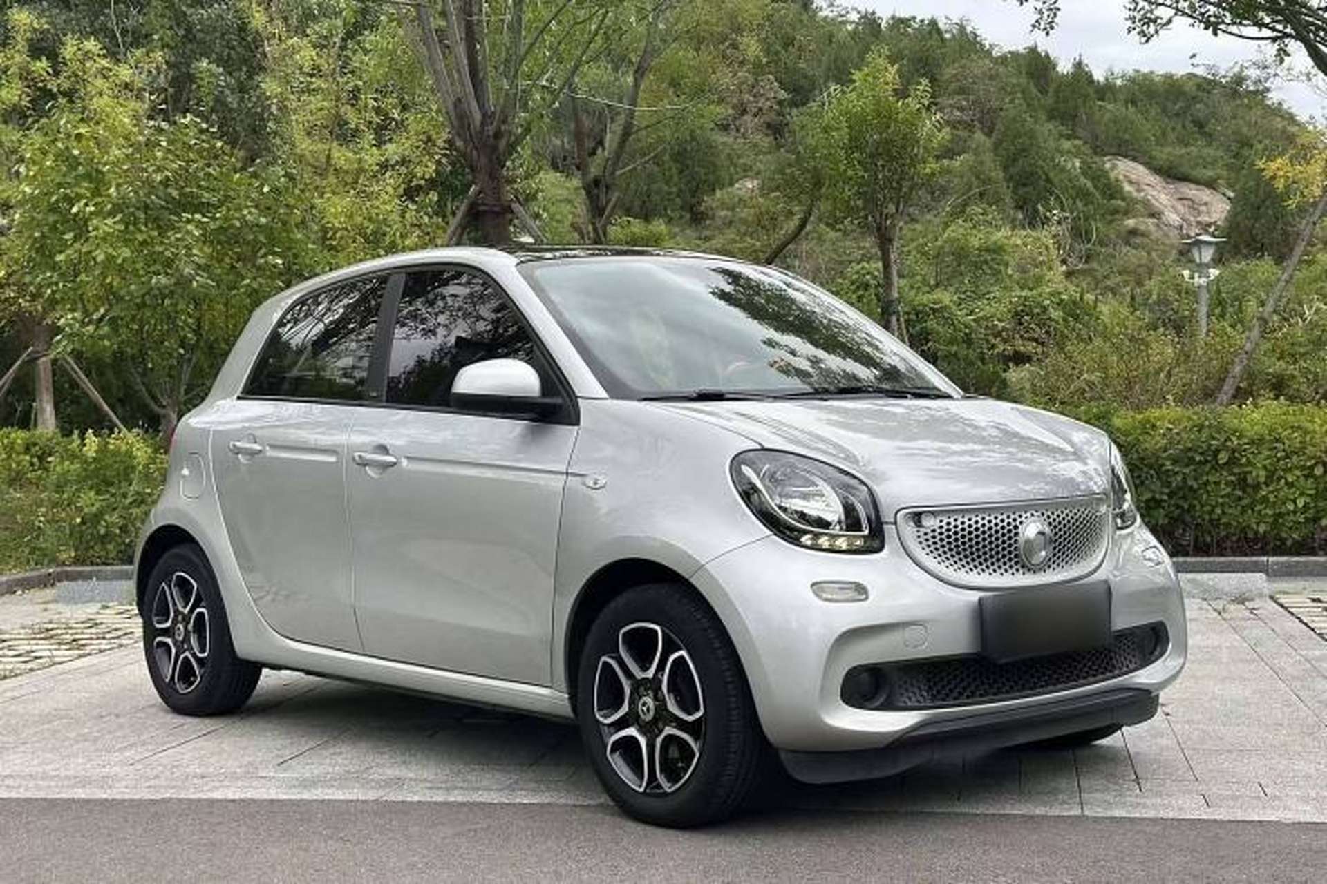 Used smart forfour 2016 0.9T 66 kW Pioneer Edition Exterior 7