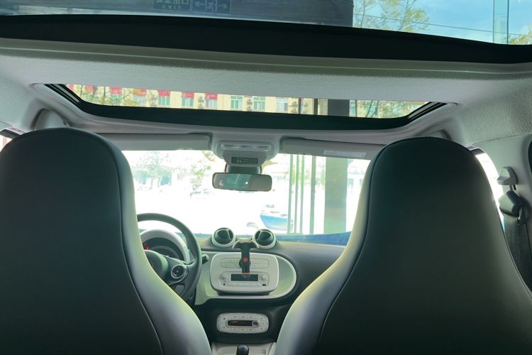 Used smart forfour 2016 1.0L 52 kW Passion Edition Headliner