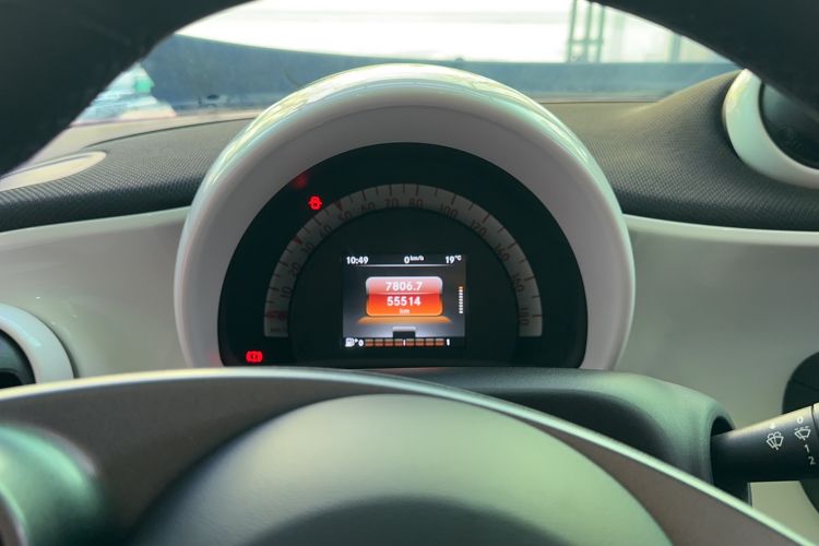 Used smart forfour 2016 1.0L 52 kW Passion Edition Instrument Cluster