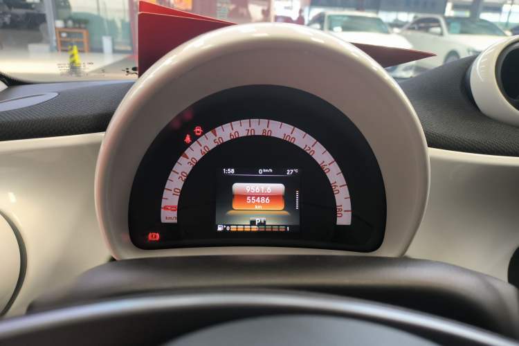 Used smart forfour 2016 1.0L 52 kW Passion Edition Instrument Cluster