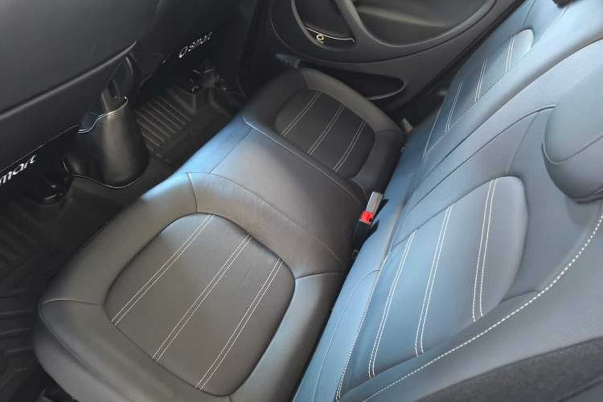 Used smart forfour 2016 0.9T 66 kW Pioneer Edition Interior 3
