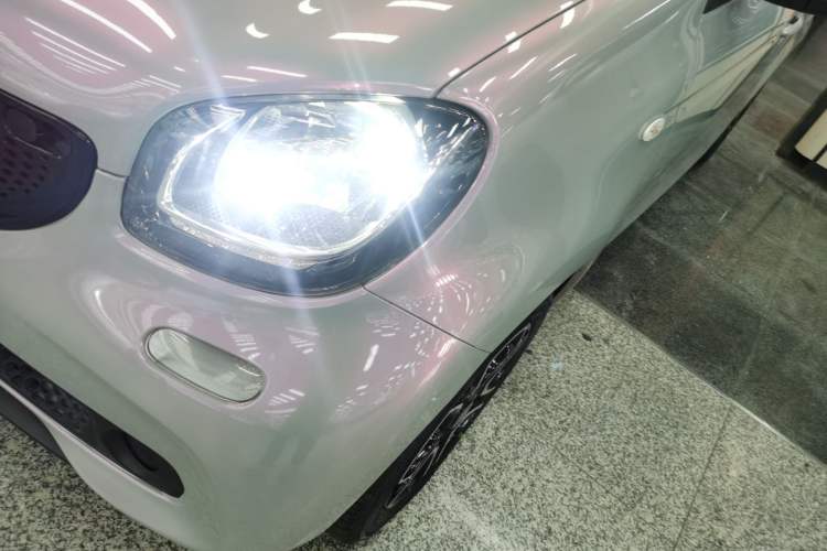Used smart forfour 2016 0.9T 66 kW Pioneer Edition Left Front Headlight