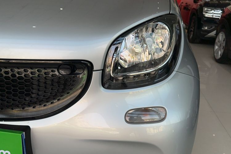 Used smart forfour 2016 1.0L 52 kW Passion Edition Left Front Headlight