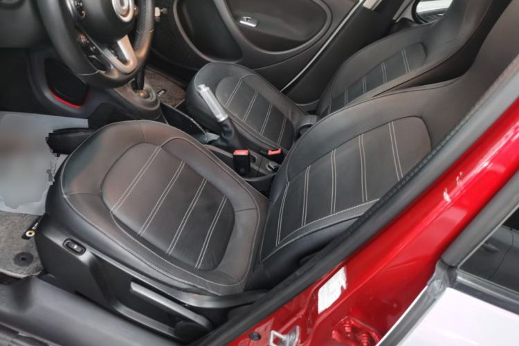 Used smart forfour 2016 0.9T 66 kW Pioneer Edition Left Front Seat