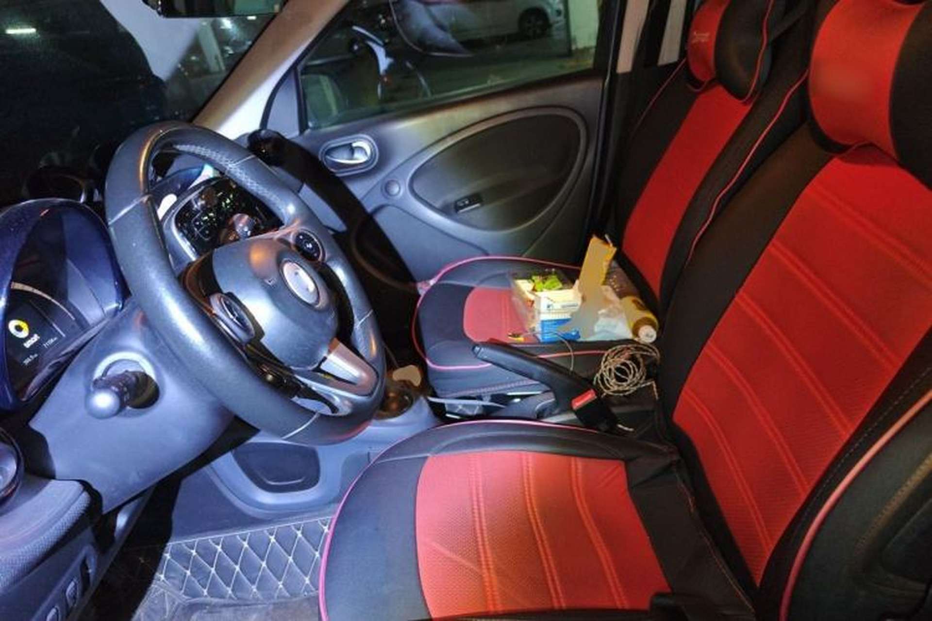 Used smart forfour 2016 1.0L 52 kW Passion Edition Left Front Seat