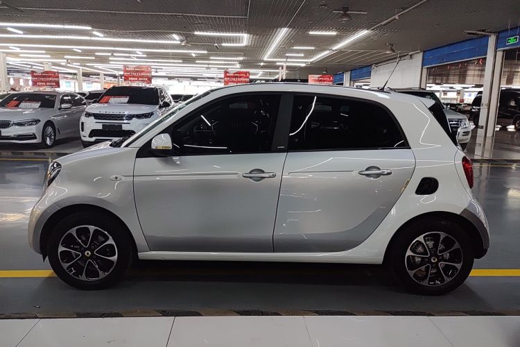 Used smart forfour 2016 1.0L 52 kW Passion Edition Left Side