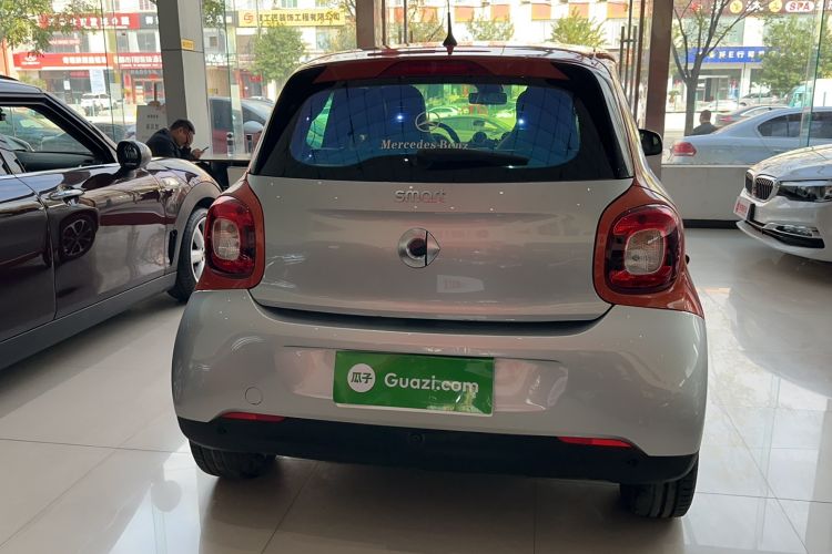 Used smart forfour 2016 1.0L 52 kW Passion Edition Rear
