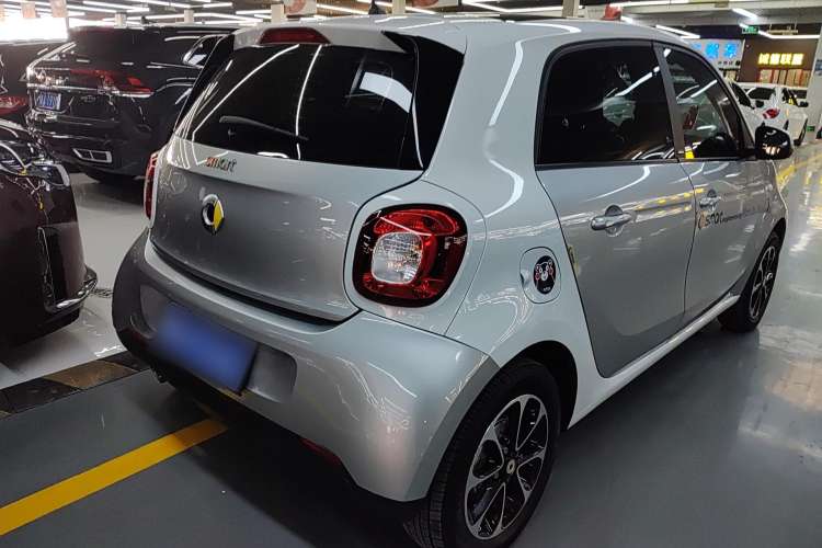 Used smart forfour 2016 1.0L 52 kW Passion Edition Rear Right 45 Deg
