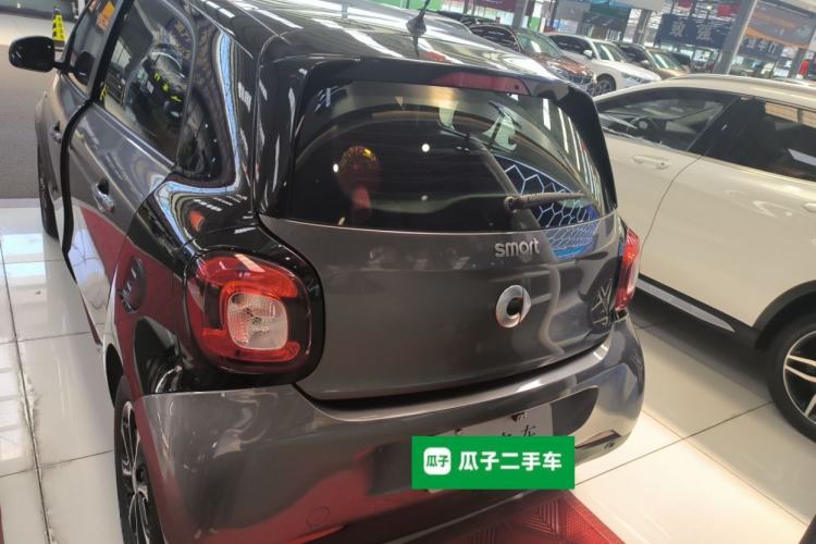 Used smart forfour 2016 1.0L 52 kW Passion Edition Rear