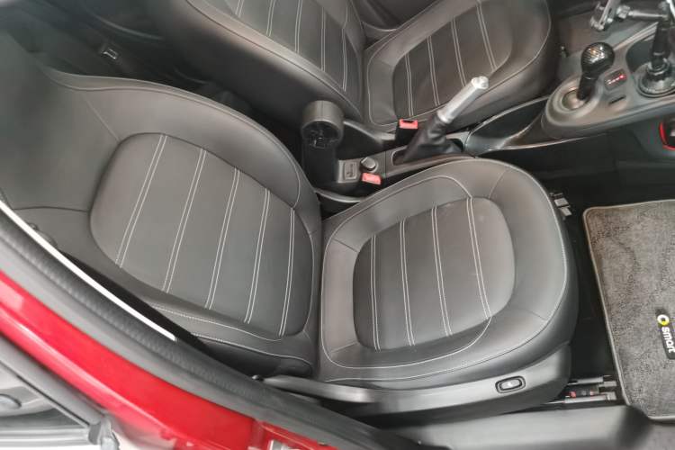 Used smart forfour 2016 0.9T 66 kW Pioneer Edition Right Front Seat
