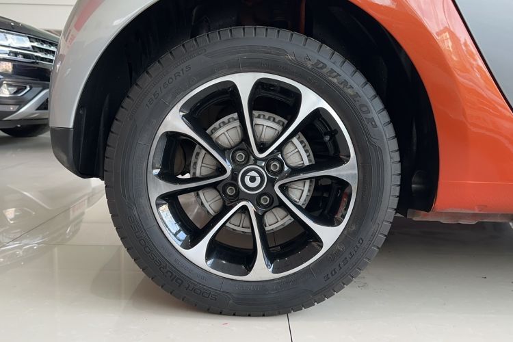 Used smart forfour 2016 1.0L 52 kW Passion Edition Right Rear Wheel Hub