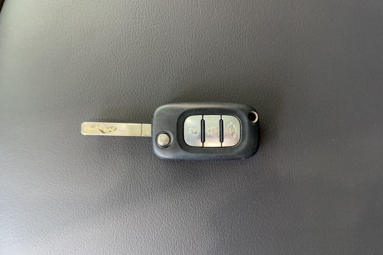Used smart forfour 2016 1.0L 52 kW Passion Edition Vehicle Key