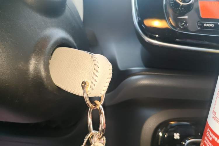 Used smart forfour 2016 1.0L 52 kW Dynamic Edition Vehicle Key