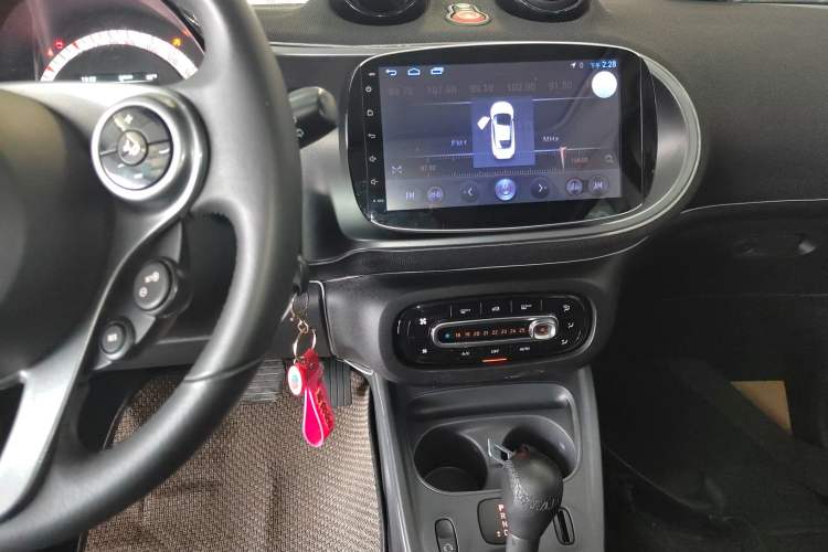 Used smart forfour 2016 1.0L 52 kW Passion Edition Audio And AC Panel
