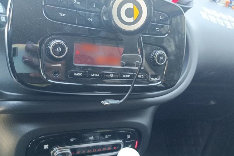 Used smart forfour 2016 1.0L 52 kW Dynamic Edition Audio And AC Panel