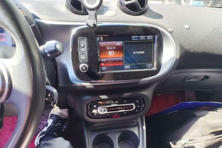 Used smart forfour 2016 0.9T 66 kW Pioneer Edition Audio And AC Panel