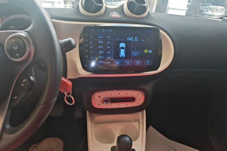 Used smart forfour 2016 1.0L 52 kW Passion Edition Audio And AC Panel