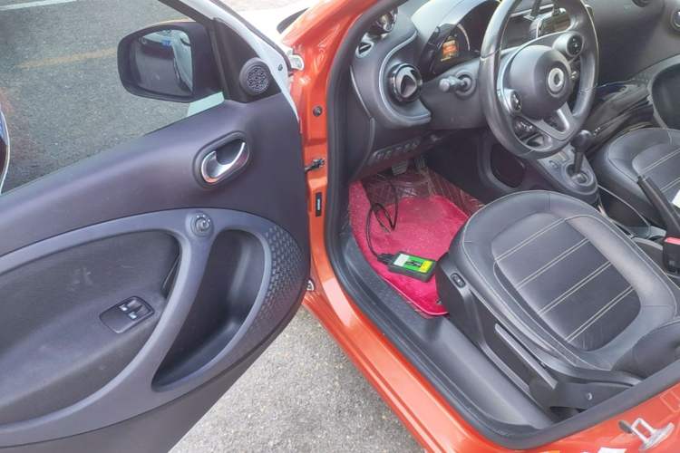 Used smart forfour 2016 0.9T 66 kW Pioneer Edition Driver Seat