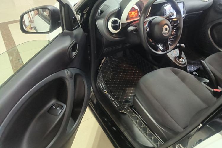 Used smart forfour 2016 1.0L 52 kW Dynamic Edition Driver Seat