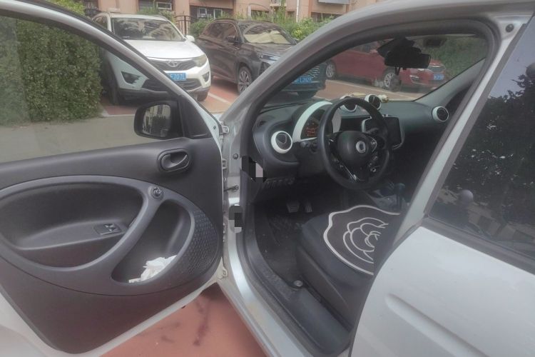 Used smart forfour 2016 1.0L 52 kW Dynamic Edition Driver Seat