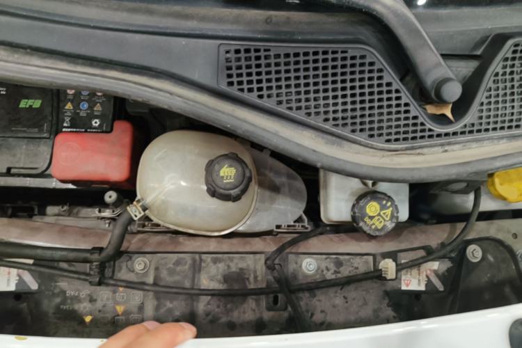 Used smart forfour 2016 1.0L 52 kW Passion Edition Engine Bay