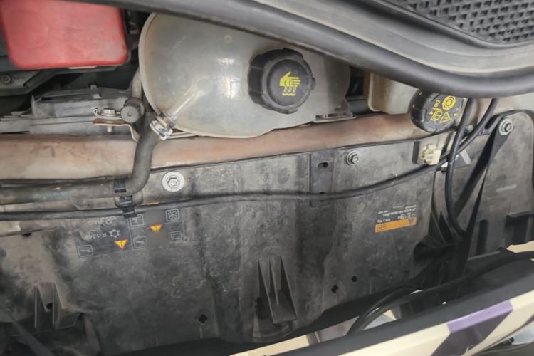 Used smart forfour 2016 1.0L 52 kW Passion Edition Engine Bay