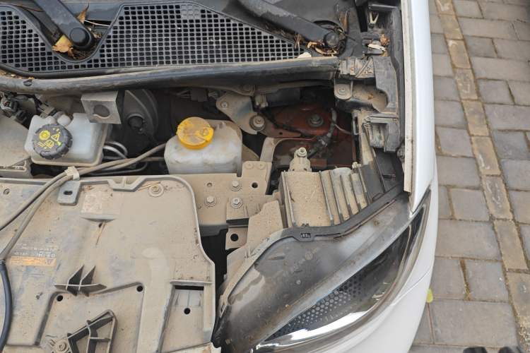 Used smart forfour 2016 1.0L 52 kW Passion Edition Engine Bay Left