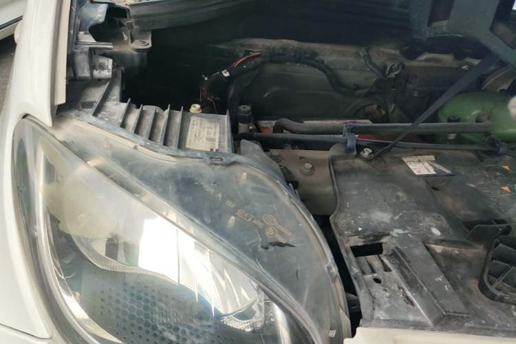 Used smart forfour 2016 1.0L 52 kW Passion Edition Engine Bay Right
