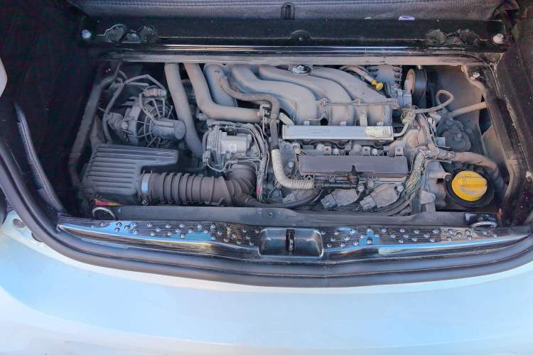 Used smart forfour 2016 1.0L 52 kW Dynamic Edition Engine Bay Right