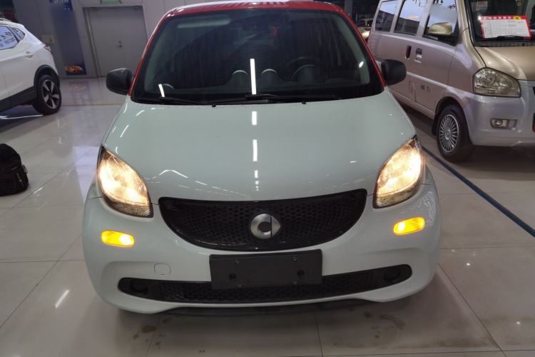 Used smart forfour 2016 1.0L 52 kW Dynamic Edition Exterior 1