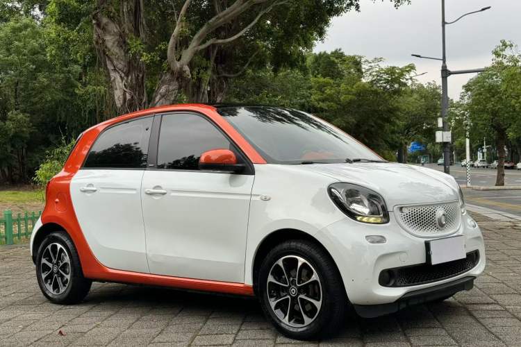 Used smart forfour 2016 1.0L 52 kW Passion Edition Exterior 1