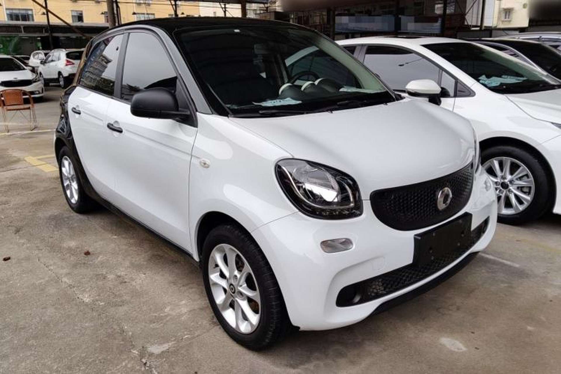 Used smart forfour 2016 1.0L 52 kW Dynamic Edition Exterior 1