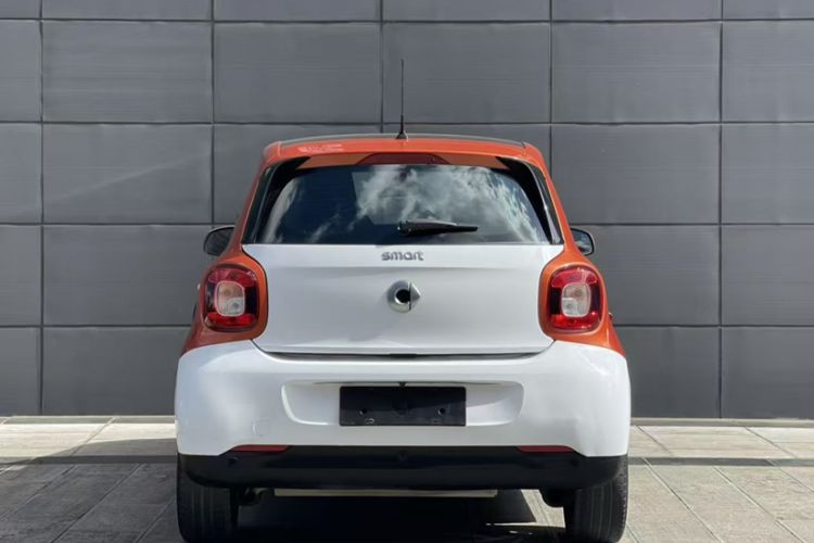 Used smart forfour 2016 1.0L 52 kW Passion Edition Exterior 1