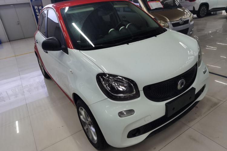 Used smart forfour 2016 1.0L 52 kW Dynamic Edition Exterior 2