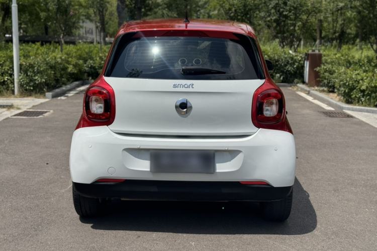 Used smart forfour 2016 1.0L 52 kW Dynamic Edition Exterior 2