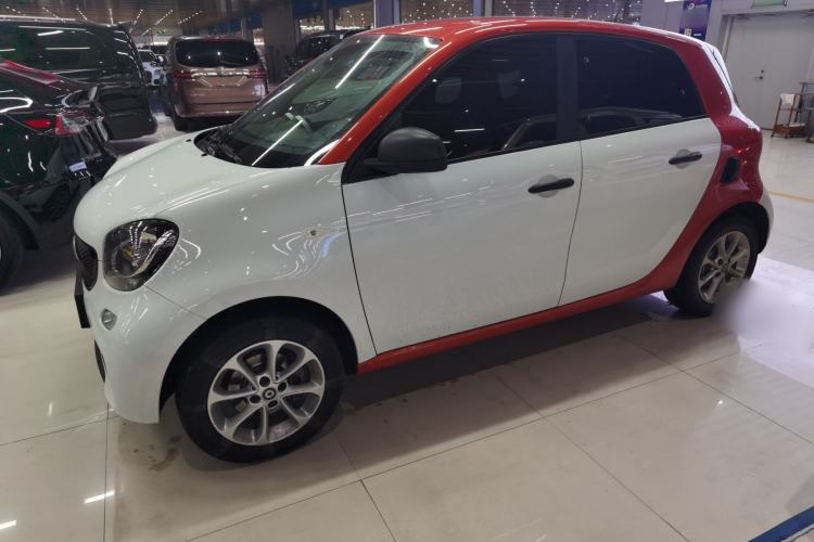 Used smart forfour 2016 1.0L 52 kW Dynamic Edition Exterior 3