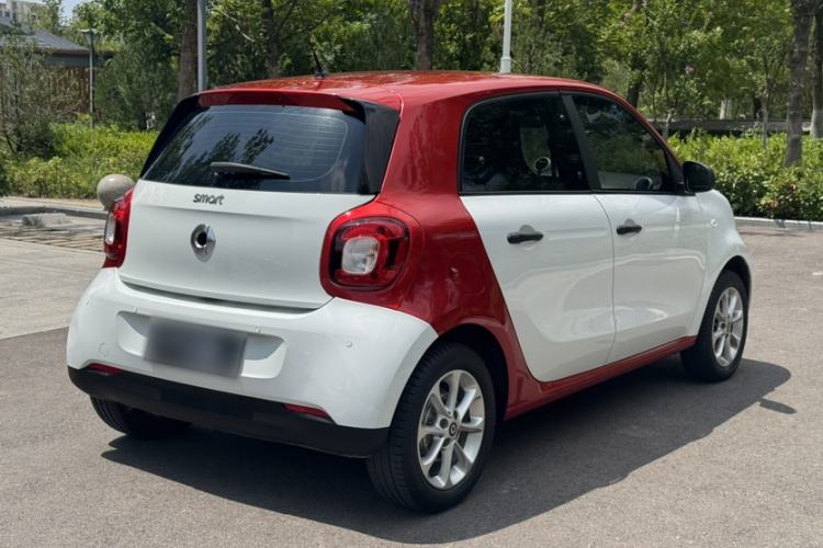 Used smart forfour 2016 1.0L 52 kW Dynamic Edition Exterior 3