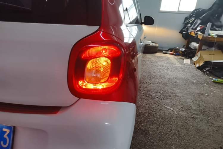 Used smart forfour 2016 1.0L 52 kW Passion Edition Exterior 3