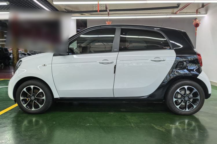 Used smart forfour 2016 1.0L 52 kW Passion Edition Exterior 4