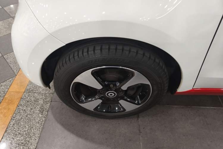 Used smart forfour 2016 1.0L 52 kW Passion Edition Exterior 4